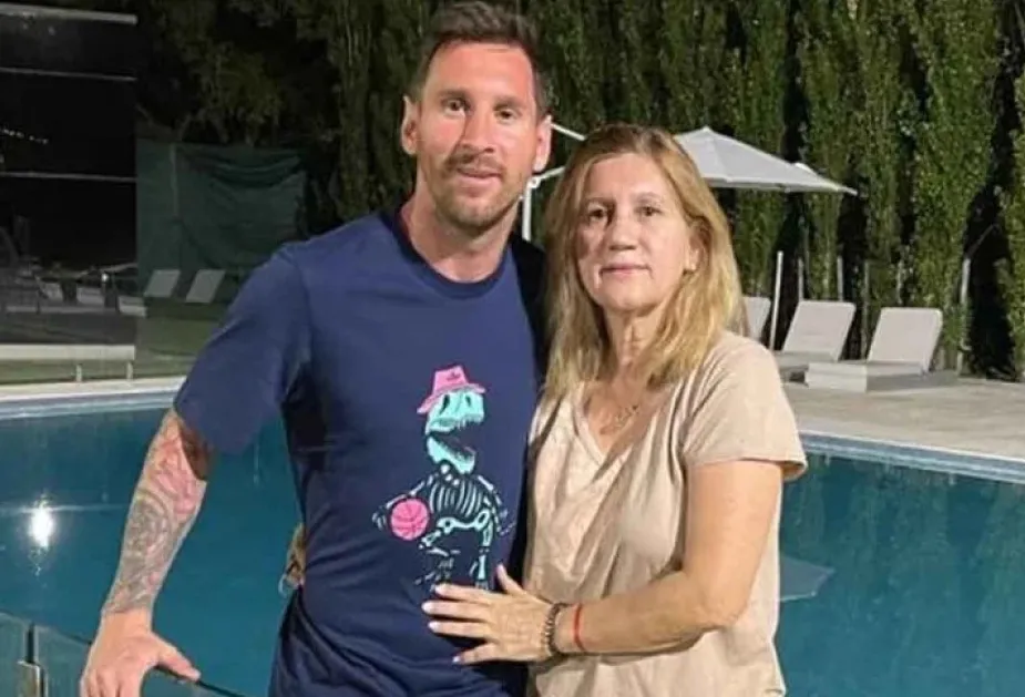 Messi viajó a Rosario para festejar el Día de la Madre