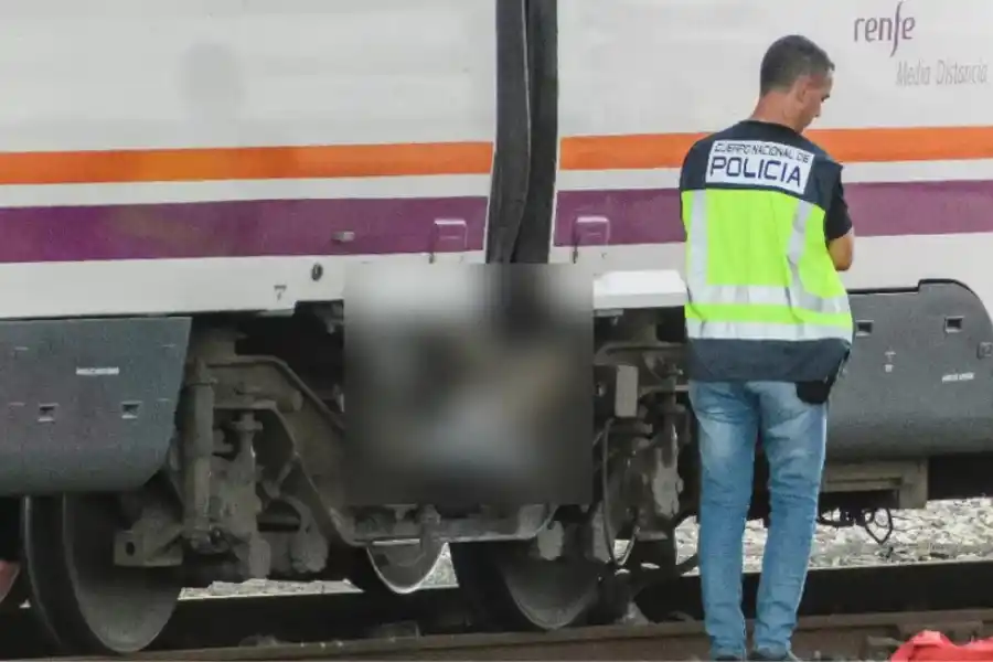 El cuerpo sin vida de Álvaro Prieto estaba entre los vagones de un tren