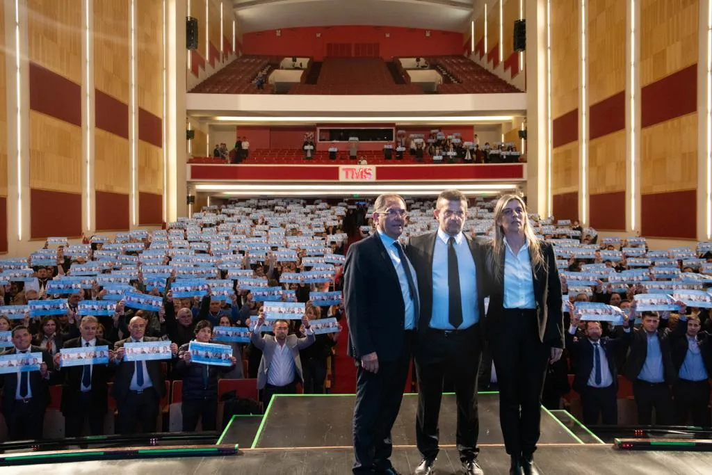 En un acto con trabajadores bancarios, Cisneros y Sánchez Blas pidieron el voto para Massa