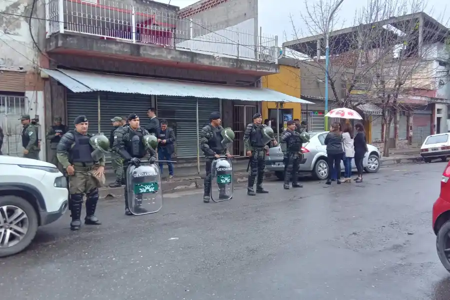 Operativo de Gendarmería en El Bajo.