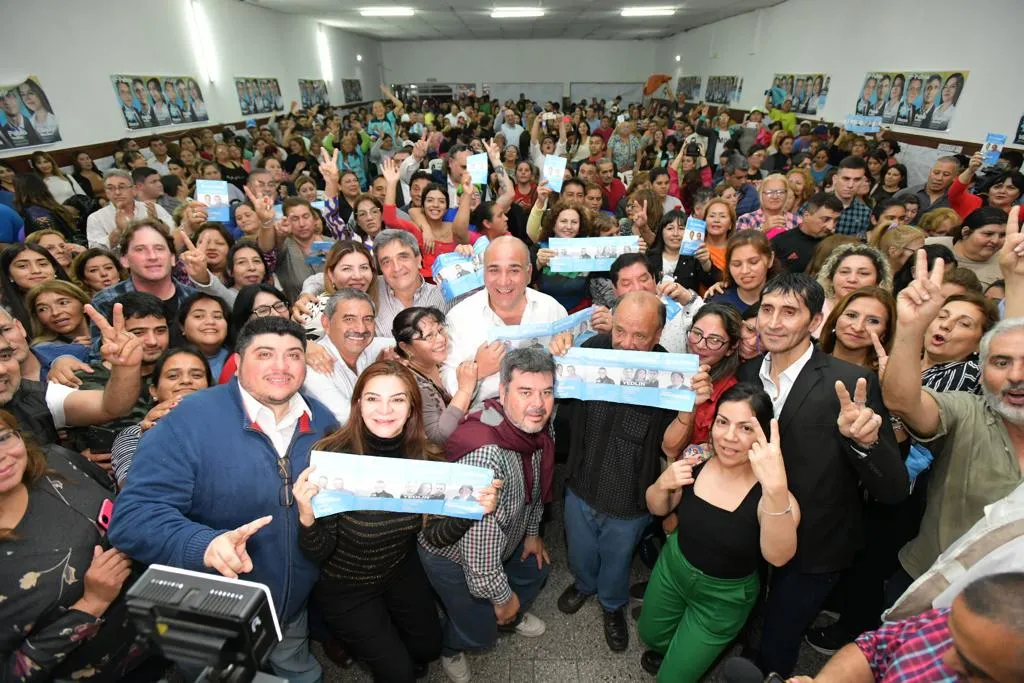 Manzur encabezó el cierre de campaña de UxP en Tucumán