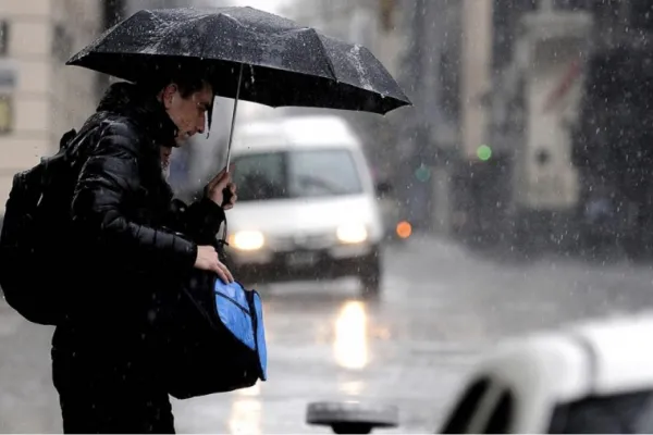 Alerta meteorológica por tormentas y fuertes ráfagas de viento en varios sectores del país