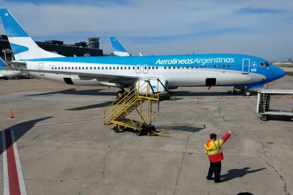 El tercer vuelo de Aerolíneas Argentinas partió a Roma en busca de repatriados de Israel