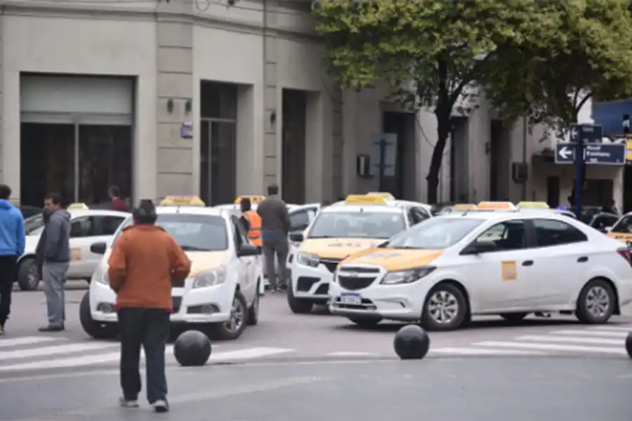 RECLAMO POSTERGADO. El vocero de los taxistas de Concepción aseguró que hicieron el pedido en septiembre y que aún no obtuvieron respuestas.