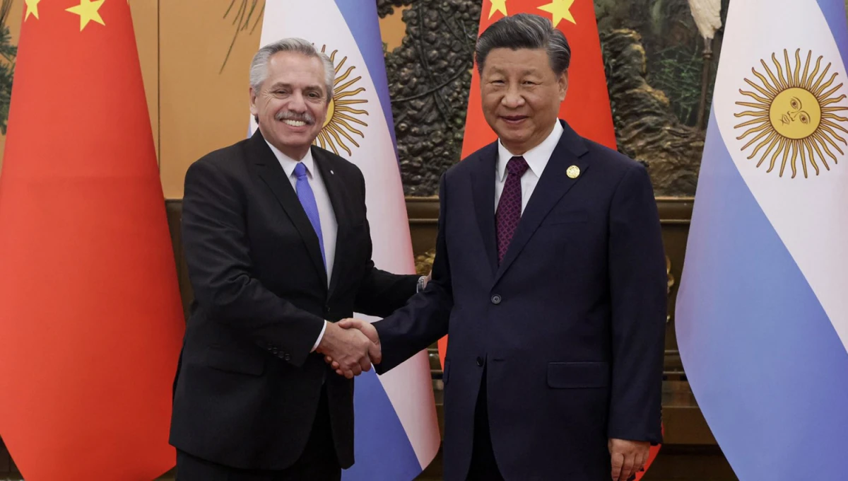 Alberto Fernández junto a Xi Jinping, presidente de China.