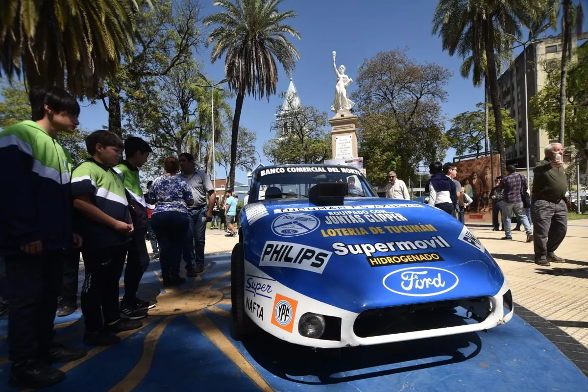 HOMENAJE A  NASIF ESTEFANO. A 50 años de su carrera a la eternidad.