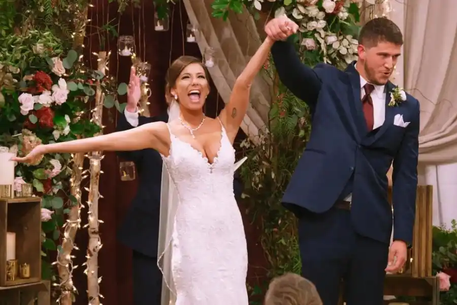 ¿Por qué nos fascinan los realities de parejas?