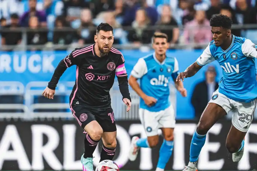 El paso de Messi por Inter Miami: cantos, consejos a compañeros y hasta regalos