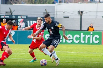 Riestra aparece como un rival difícil de descifrar para San Martín de Tucumán