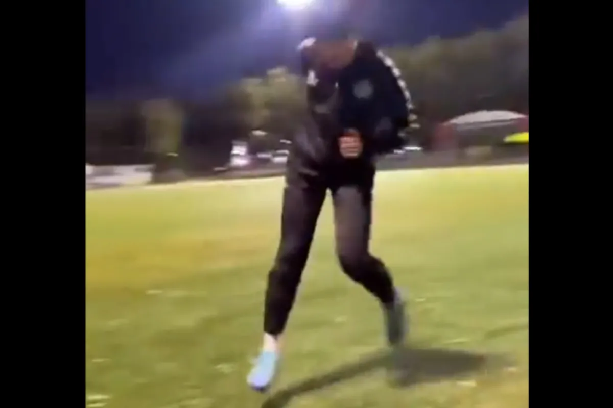 La maniobra de un jugador de fútbol que se hizo viral