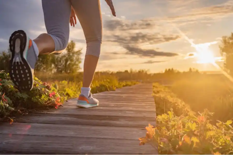 Correr fortalece los huesos y ayuda al buen ánimo