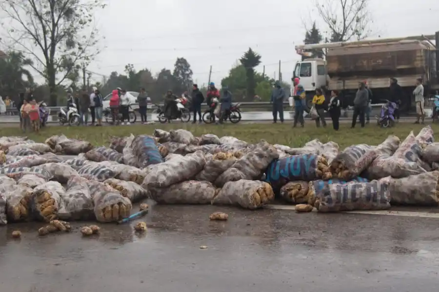Tensión en la autopista. LA GACETA / FOTOS MATÍAS VIEITO 