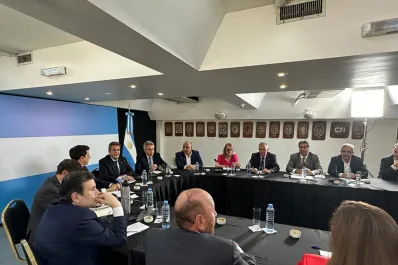 Tras la ruptura de JxC, Massa se apoya en los gobernadores para vencer a Milei