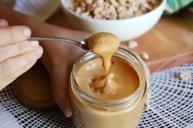 Ocho beneficios de la pasta de maní para que la consumas sin culpas
