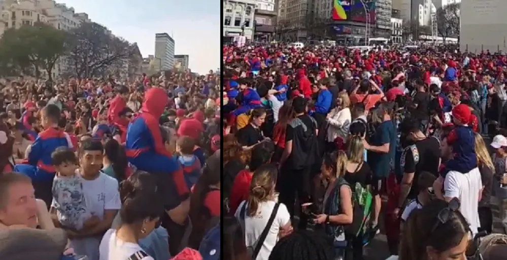 Se vistieron como Spider-man y se reunieron en el Obelisco para intentar romper un récord mundial