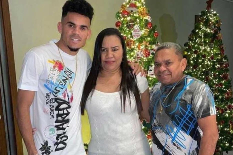 Los padres de Luis Díaz fueron secuestrados. La madre ya fue liberada y la Policía busca intensamente al padre.