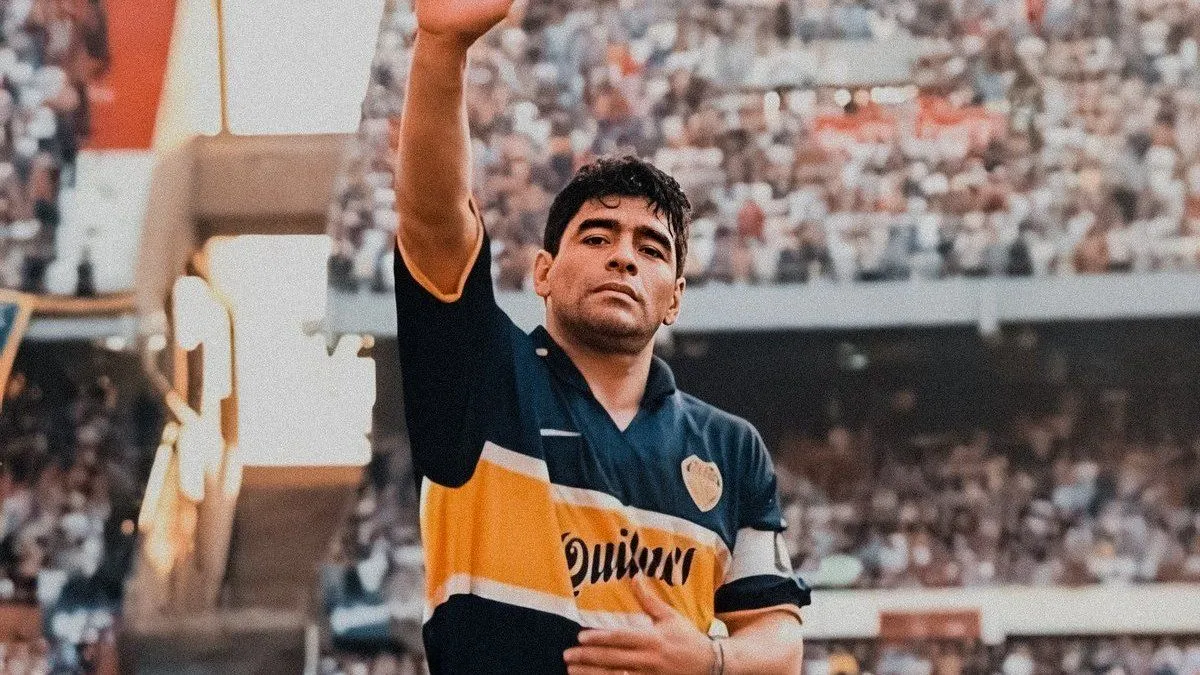 GRAN RECUERDO. A pesar de que sólo ganó un título con Boca, Maradona marcó un antes y un después en la vida de los fanáticos xeneizes. FOTO TOMADA DE ÁMBITO FINANCIERO. 