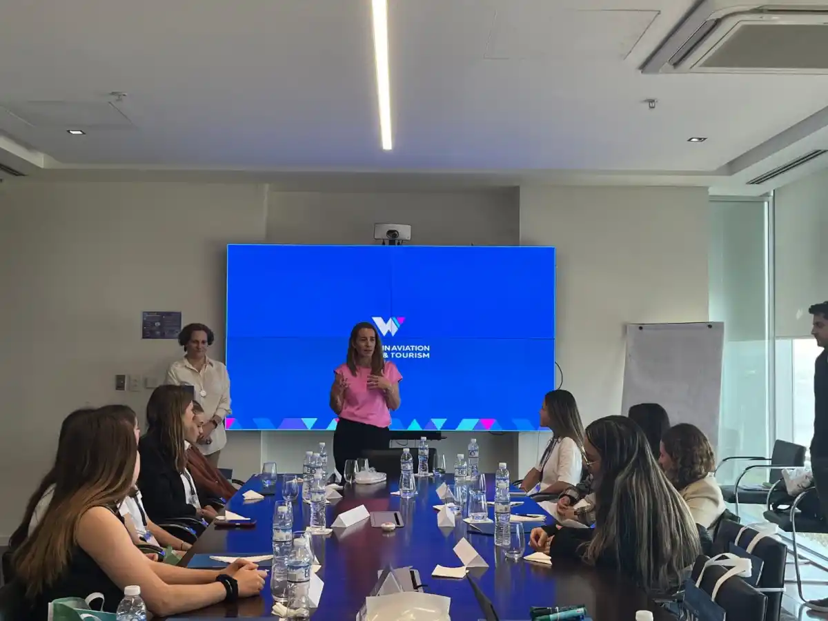 Una estudiante tucumana ganó una beca completa para el desarrollo profesional de la mujer en la industria de la aviación, viajes y turismo