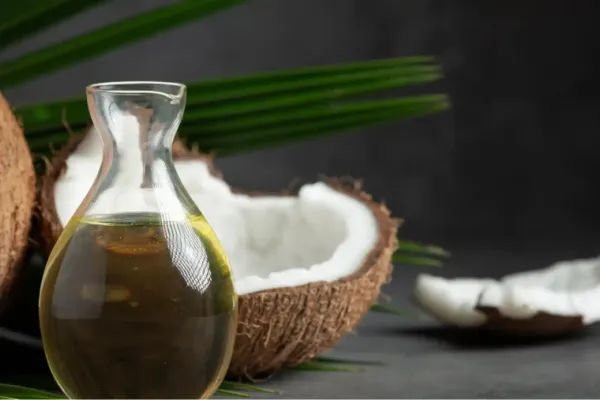 Cuáles son los beneficios que otorga el aceite de coco y en qué momento del día es mejor consumirlo