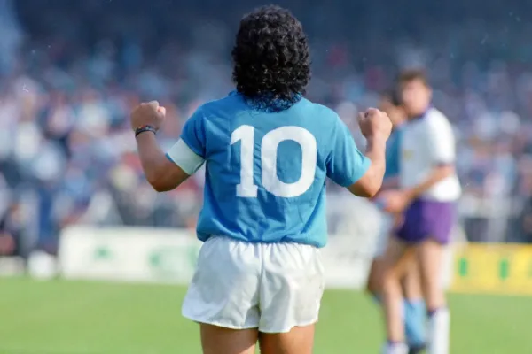 Napoli le festejó el cumpleaños a Diego Armando Maradona
