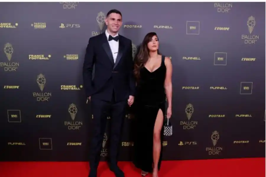 Emiliano Martínez y Mandinha Martínez.