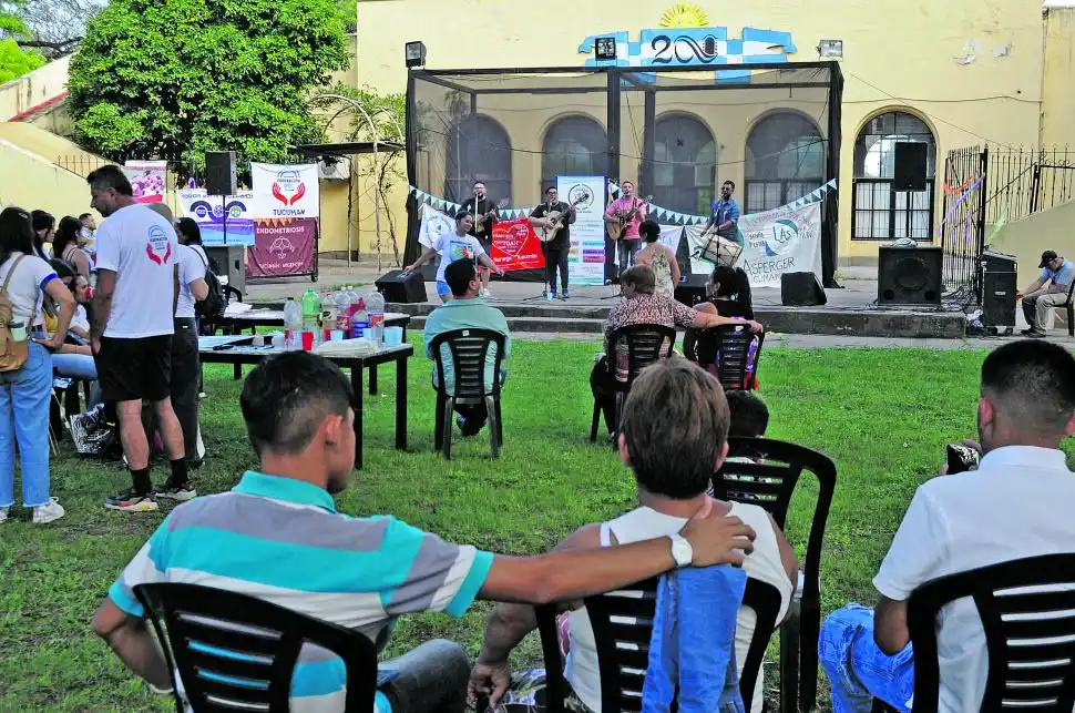 SHOWS. La jornada incluyó algunos espectáculos musicales y danzas.