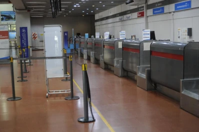 Qué pasará con los vuelos este miércoles por el paro general de la CGT