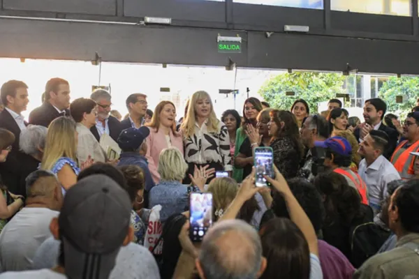 Cómo fue el primer día de Rossana Chahla como intendenta