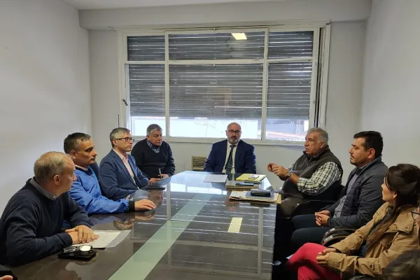 La SAT recibió a los vecinos de Ciudadela que se habían quejado por la falta de agua