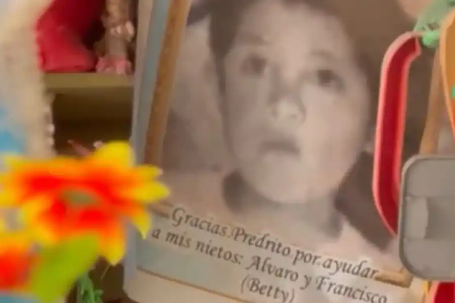 Quién es Sanhuesito, el norteñito mártir que ayuda a aprobar a los estudiantes