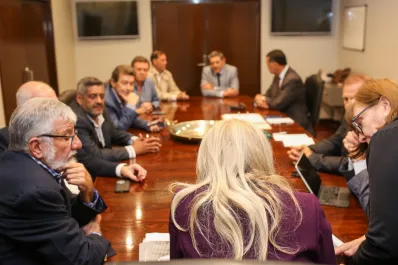 En el despacho de Chahla volvieron las reuniones entre los gabinetes del municipio y de la provincia