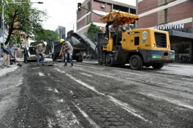 Siguen los trabajos de bacheo durante el asueto municipal