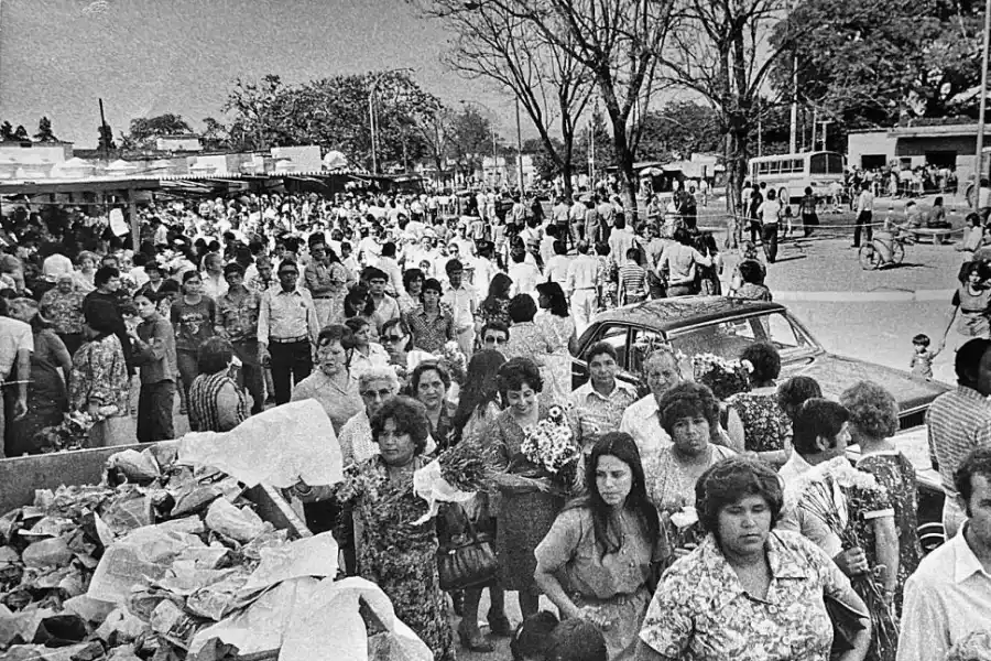 FACHADAS. Las puertas de ingreso de ambas edificaciones son muestra de la arquitectura de la época de su construcción.