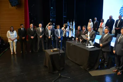 Nueva etapa en el interior tucumano: Jaldo tomó juramento a los delegados comunales