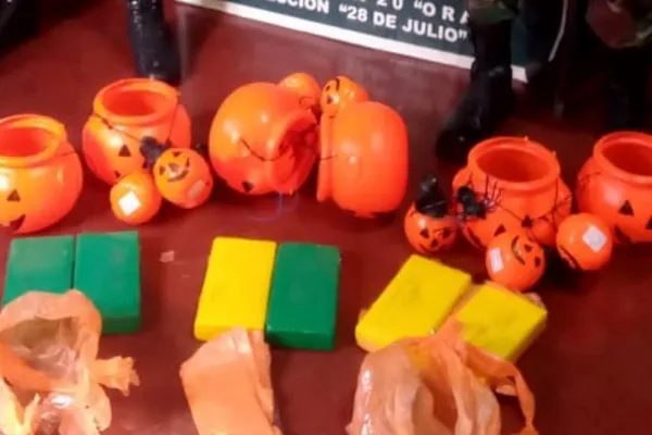 Encontraron más de seis kilos de cocaína dentro de calabazas de Halloween