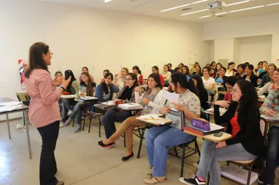 ¿Cómo usan las redes sociales los alumnos de las escuelas de la UNT?