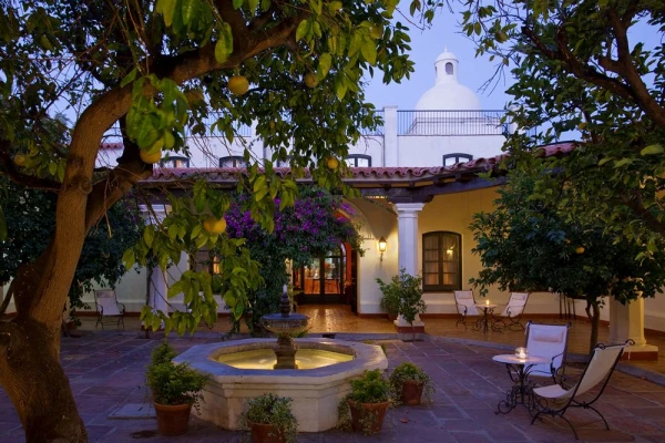 Hotel Patios de Cafayate, un lugar ideal para pasar las Fiestas entre viñedos y en familia