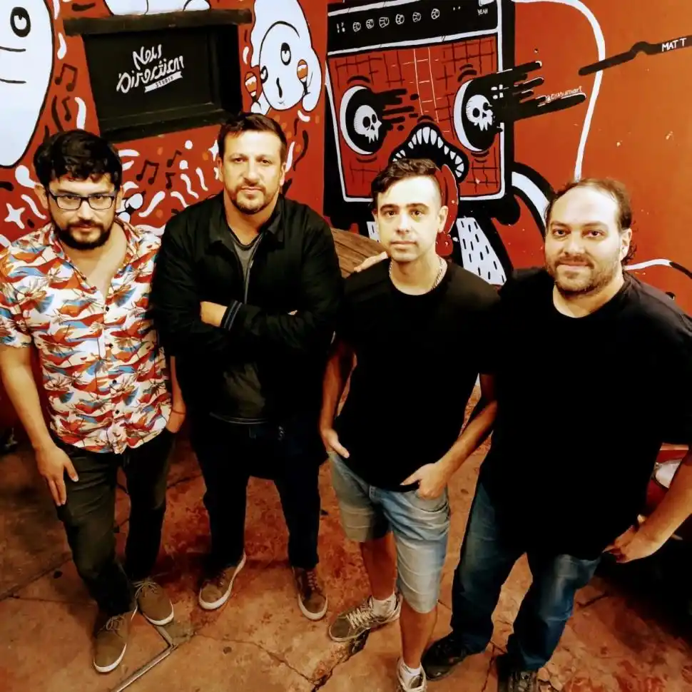 DESIERTO BLANCO. El grupo actuará esta noche en el restobar Beckett´s.