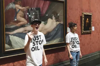 Valorada en 83 millones de euros, activistas atacaron a martillazos La Venus del Espejo de Velázquez