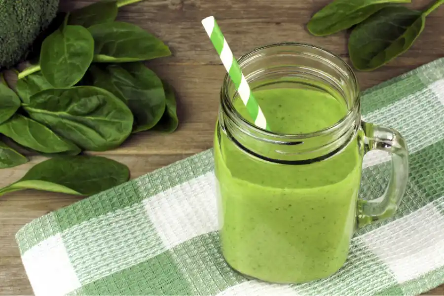 Batido de espinaca, brocoli y raba.