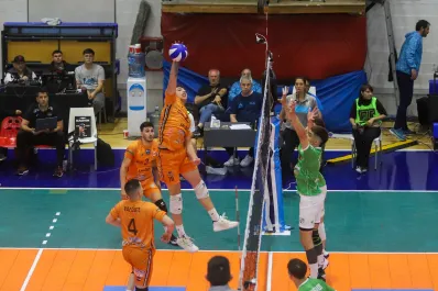 En cinco sets y con ventaja de dos, Monteros Voley perdió ante Once Unidos