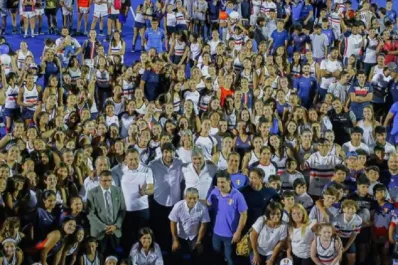 Natación y Gimnasia conmemoró el “Día del Hincha Blanco”