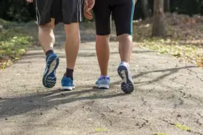Caminar después de comer: ¿es realmente saludable?