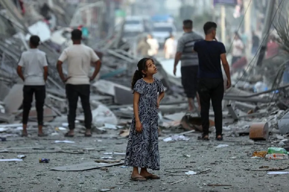Las vidas de más de un millón de niños en Gaza penden de un hilo, alerta Unicef. Foto Unicef