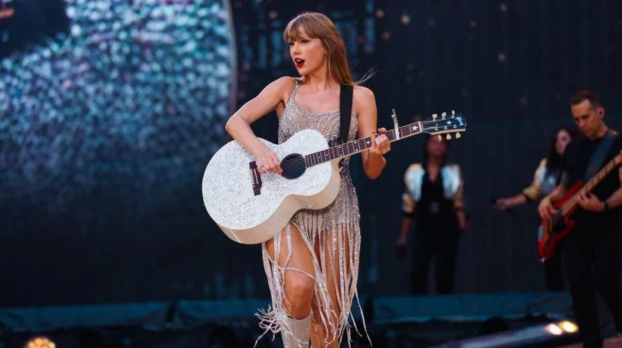 PRESENTACIÓN. La gira “The Eras Tour” hace un repaso por las canciones y los estilos más emblemáticos de Taylor Swift, la cantante récord.