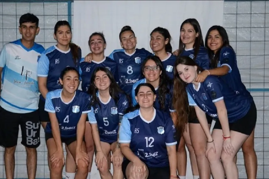 HAY EQUIPO. El plantel de Belgrano de Tafí Viejo está listo para dar pelea en la Liga Federal. Foto de Matías Salvático.