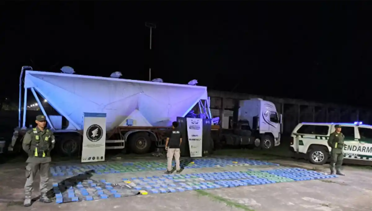 VALIOSA CARGA. Se estima que los 418 kilos de cocaína podrían llegar a valer alrededor de U$S 2 millones en Buenos Aires.