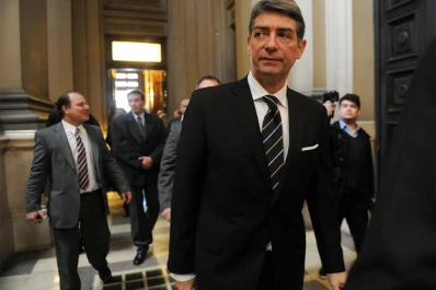 Rosatti acusó a Milei de no haber leído la Constitución