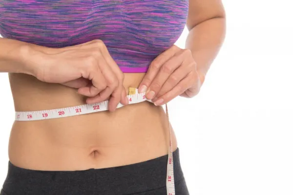 Estos alimentos deberías evitar si querés bajar la grasa abdominal