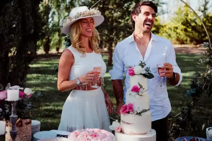 Mirá el álbum de fotos del casamiento de Nicole Neumann y Manu Urcera